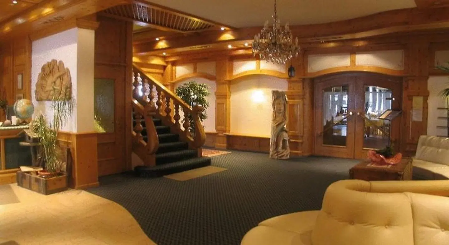 Alpino LOUNGE_LOBBY