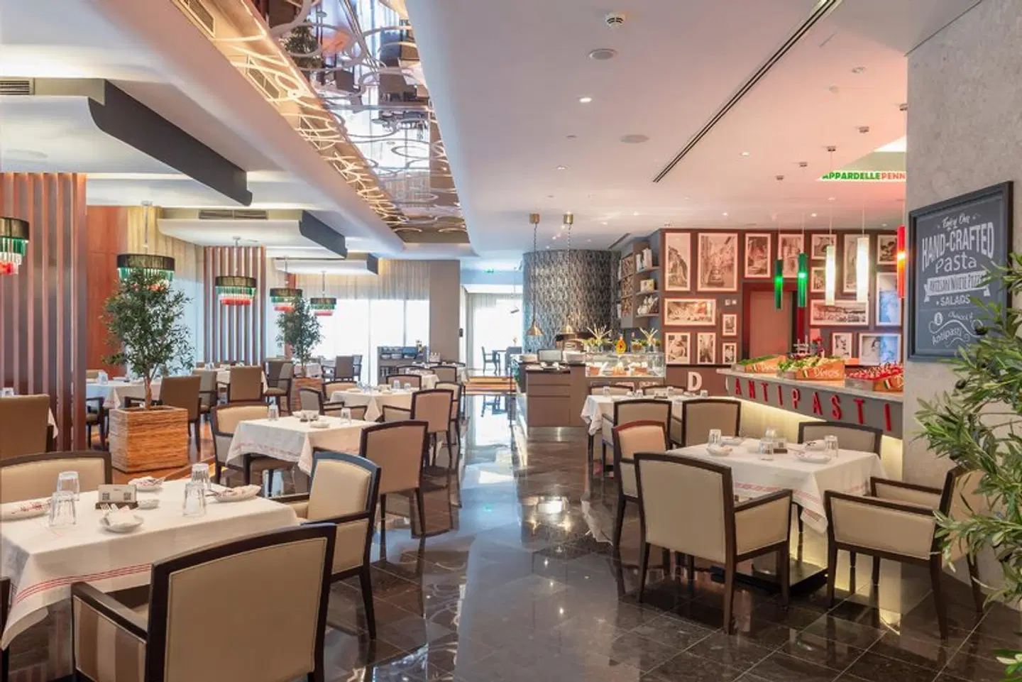 Pearl Rotana Capital Centre Restaurant
