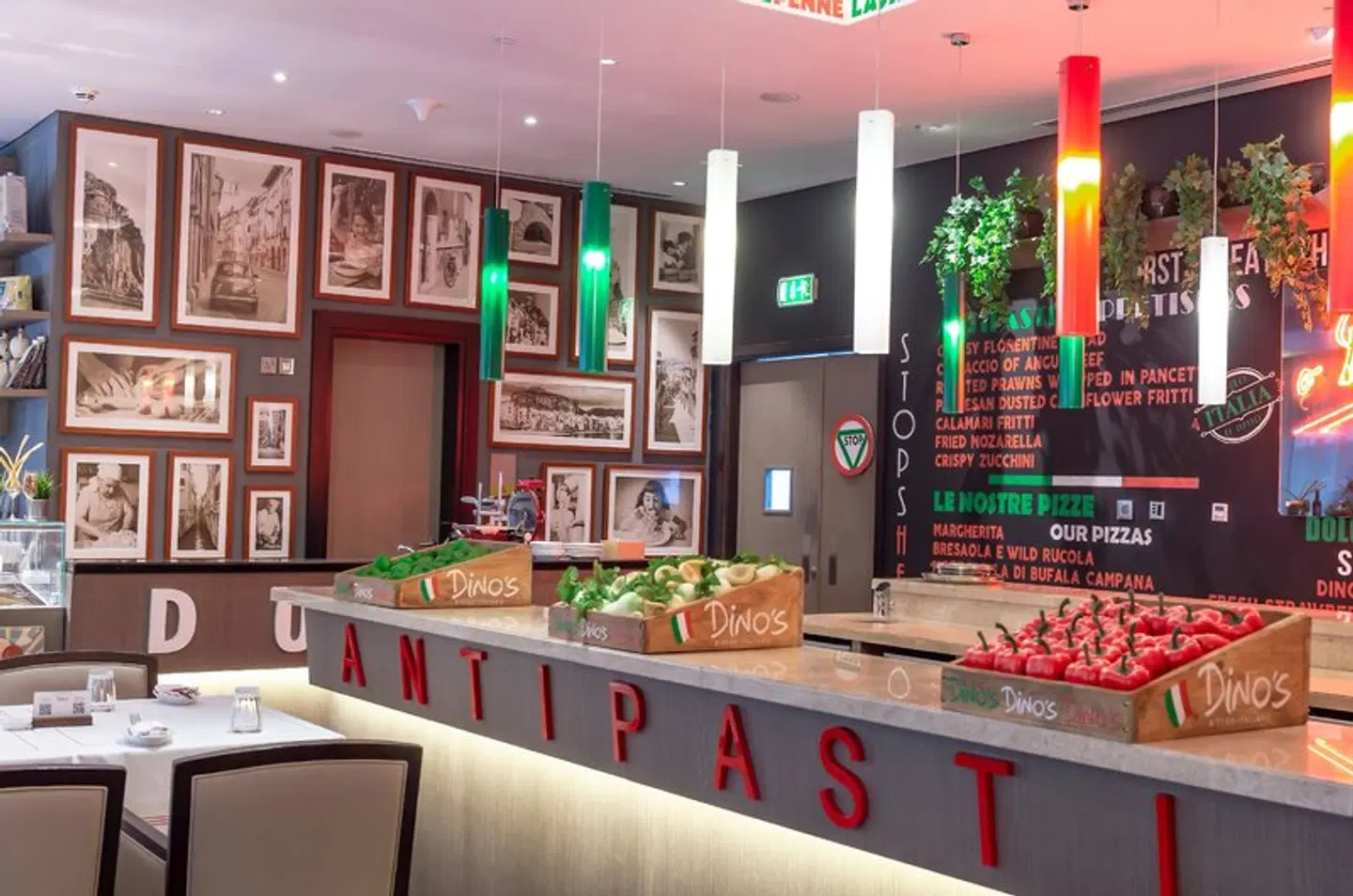 Pearl Rotana Capital Centre Bar