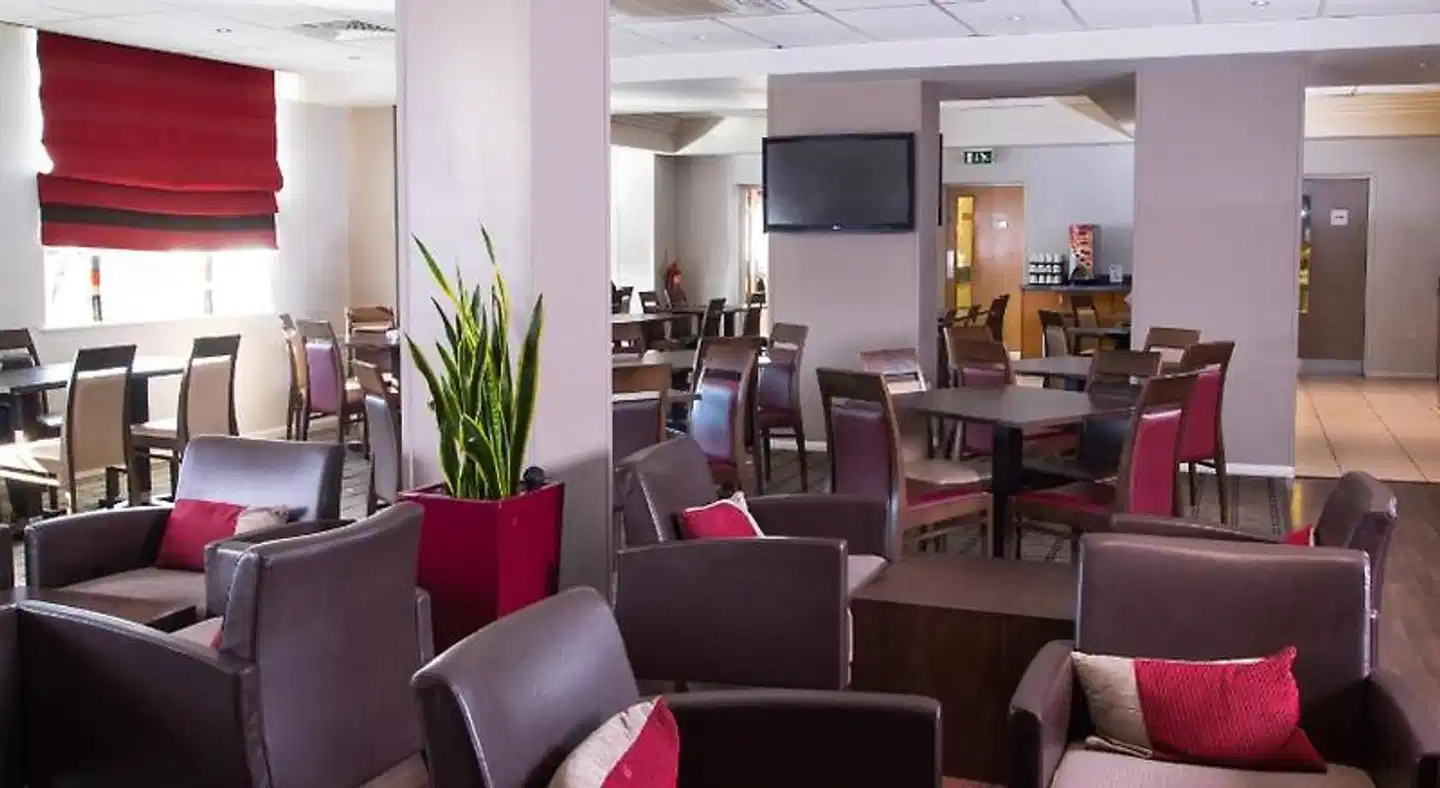 Holiday Inn Express London Chingford-Nth Circular Lobby