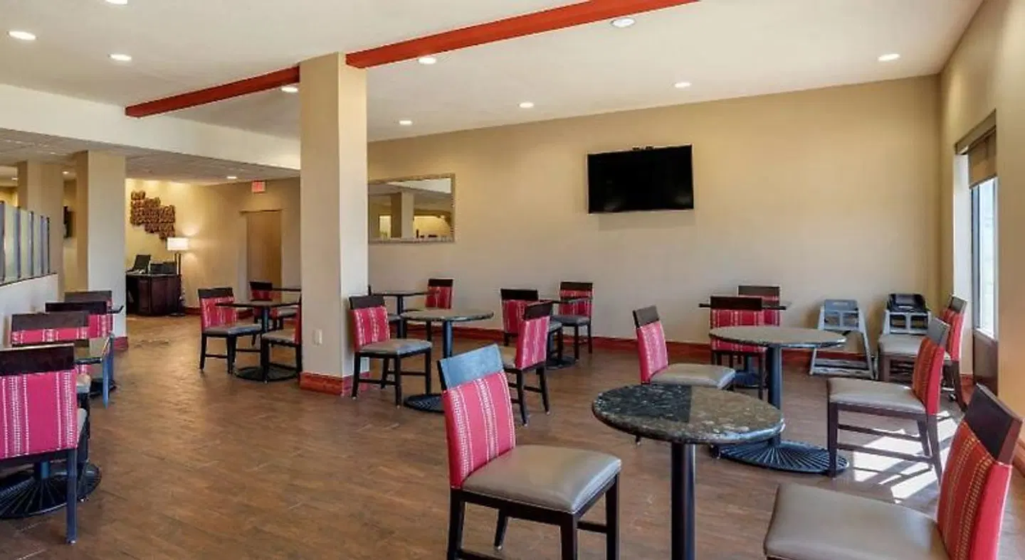 Comfort Suites Airport South LOUNGE_LOBBY
