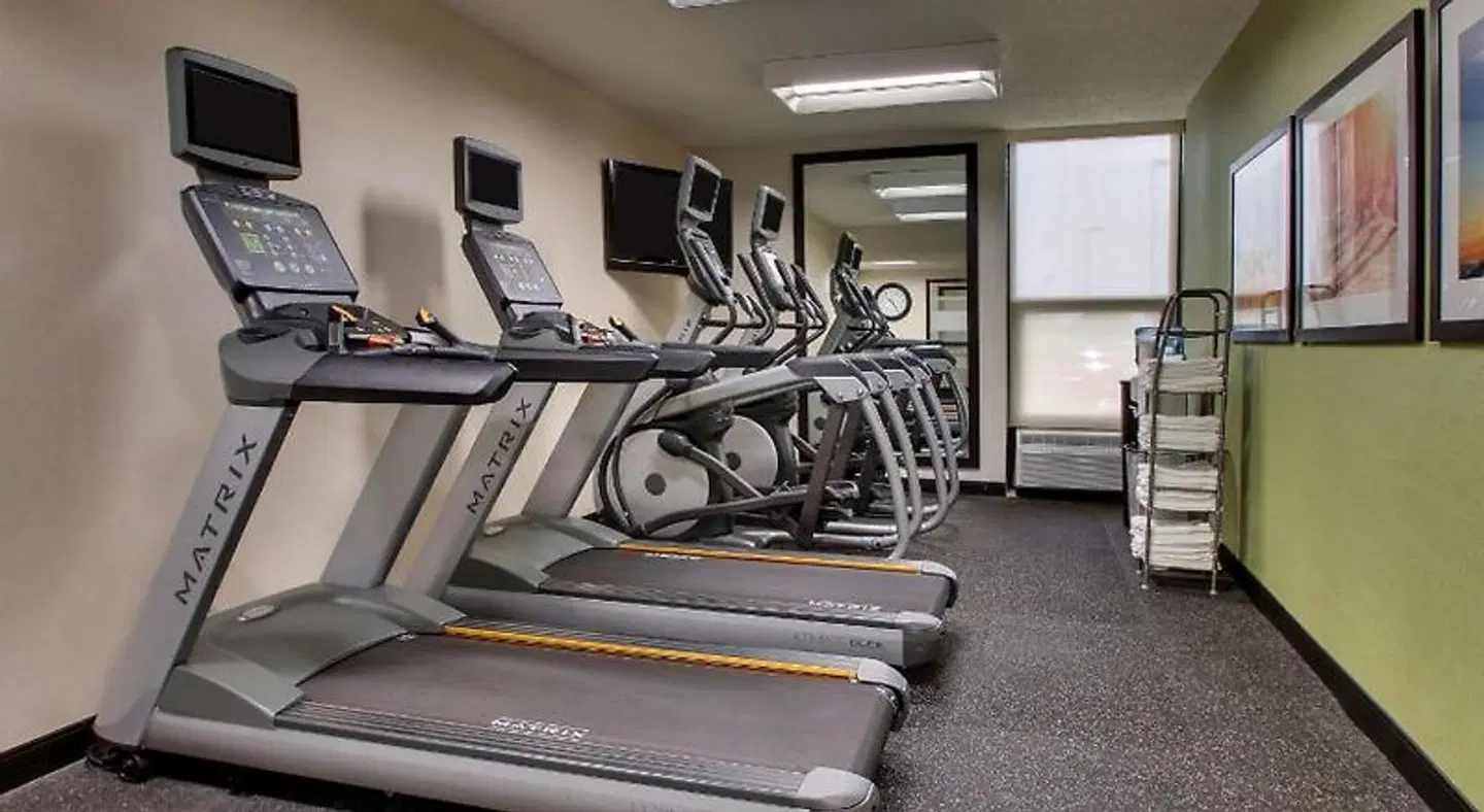Drury Inn & Suites Evansville East SPORTS_AND_LEISURE