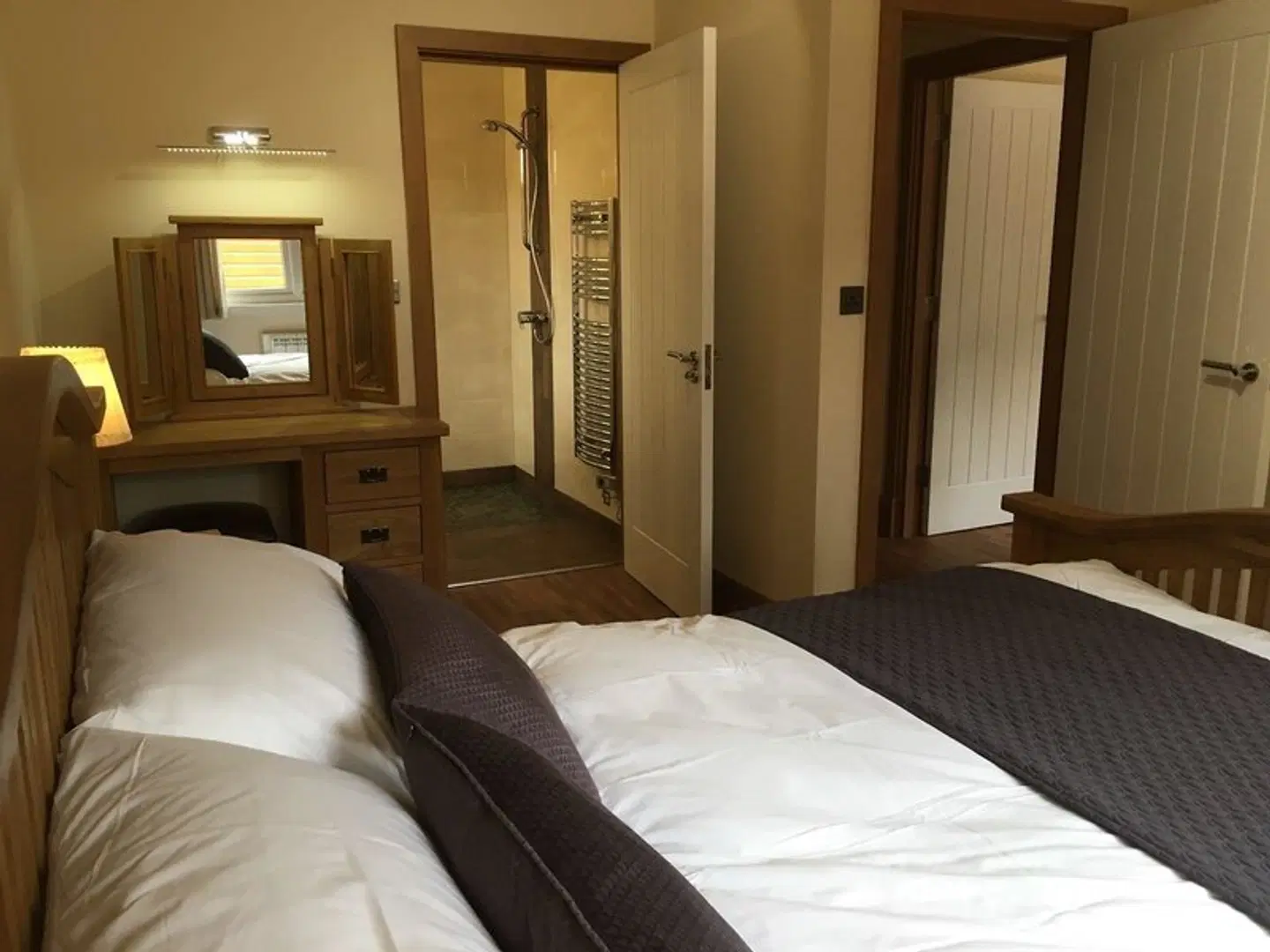 Shellow Lane Lodges ROOM_EXAMPLE