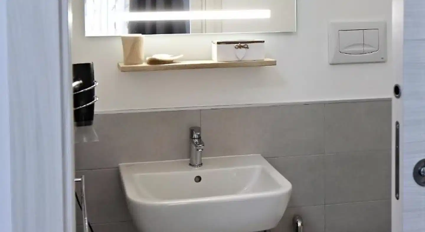 Lotus Roma Badezimmer