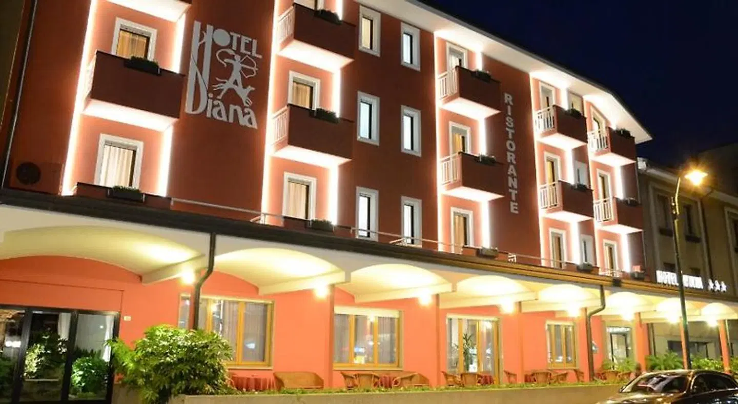 Diana EXTERIOR