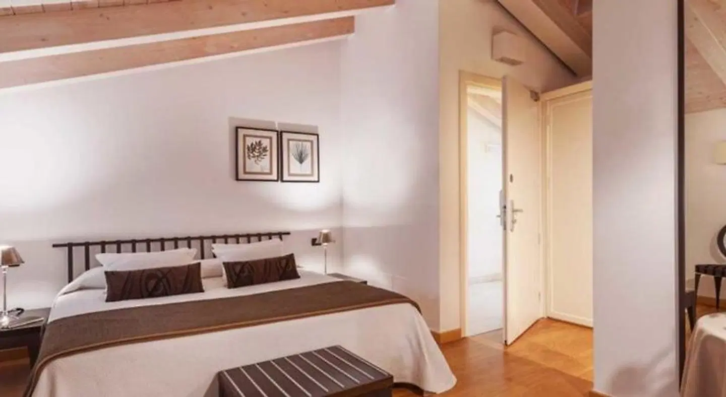 Gallery Room ROOM_EXAMPLE