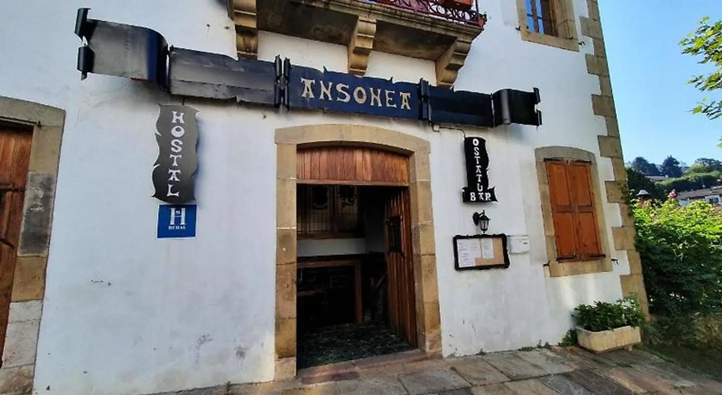 Hostal Ansonea EXTERIOR