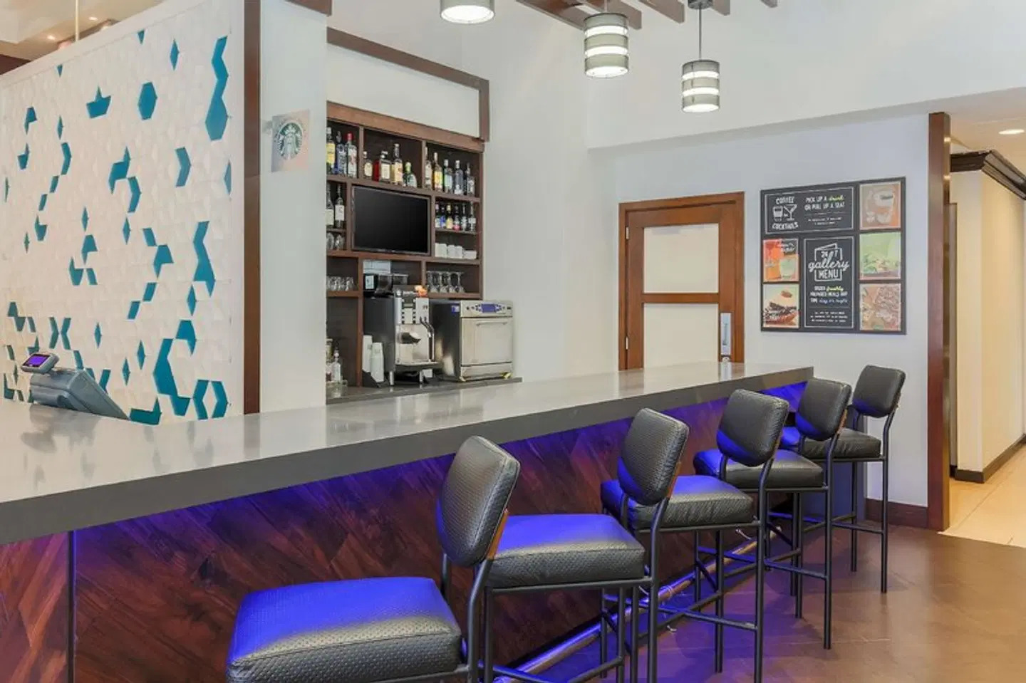 Hyatt Place Dallas/Grapevine Bar