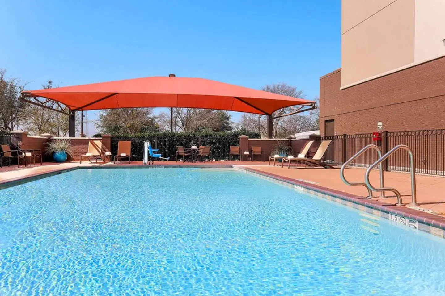 Hyatt Place Dallas/Grapevine OUTDOOR_POOL
