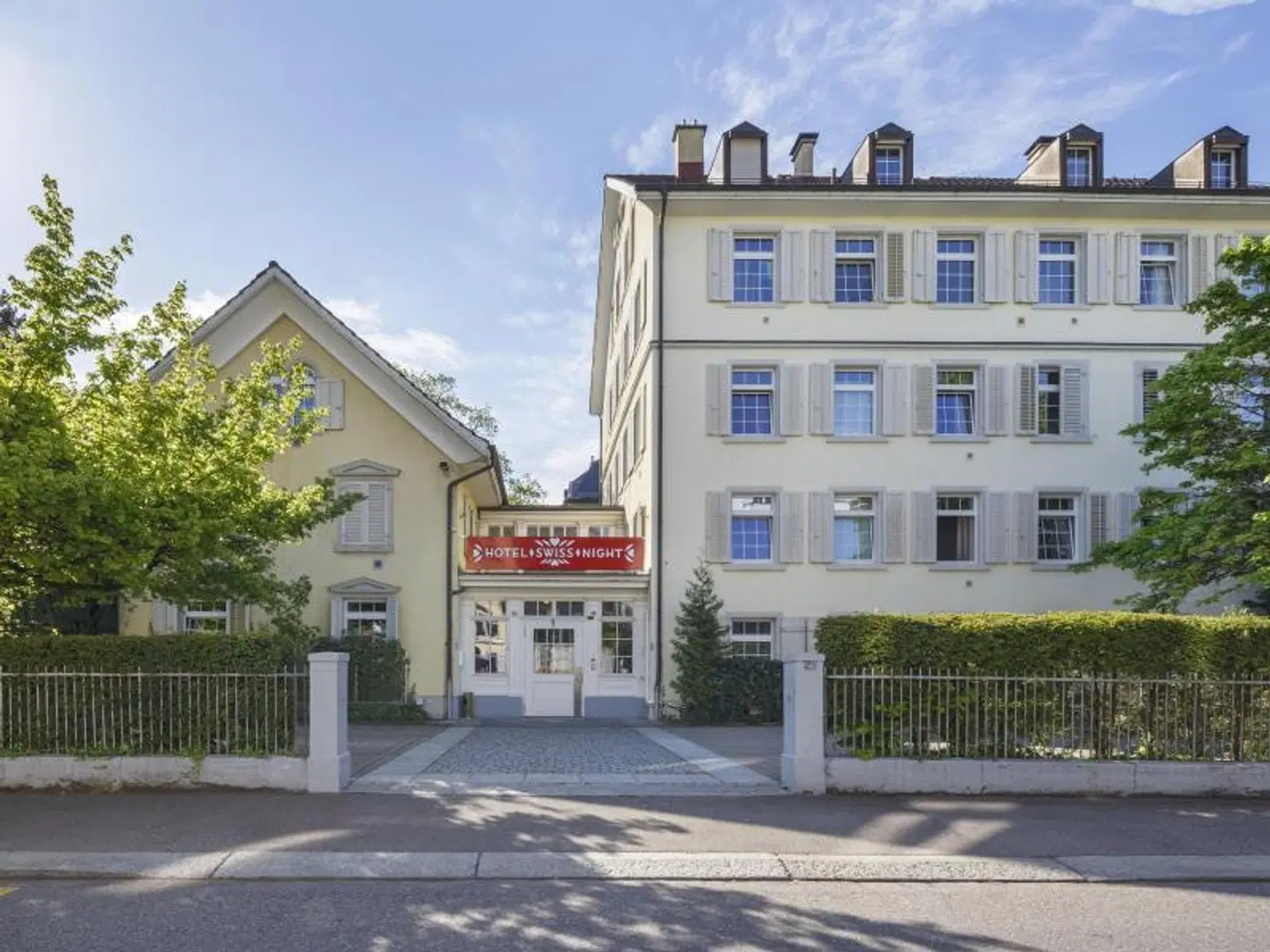 Hotel Swiss Night by Fassbind EXTERIOR