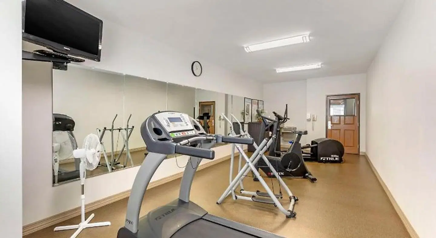 BEST WESTERN Fort Worth Inn & Suites SPORTS_AND_LEISURE