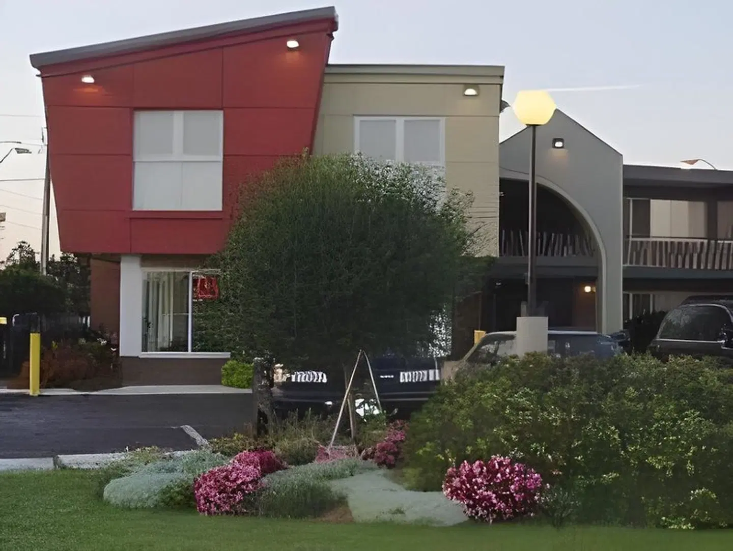 Capri Inn EXTERIOR