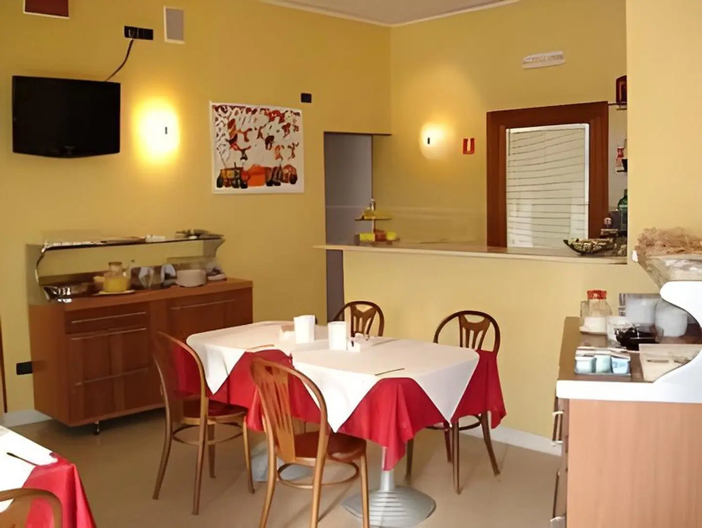 Cris Restaurant