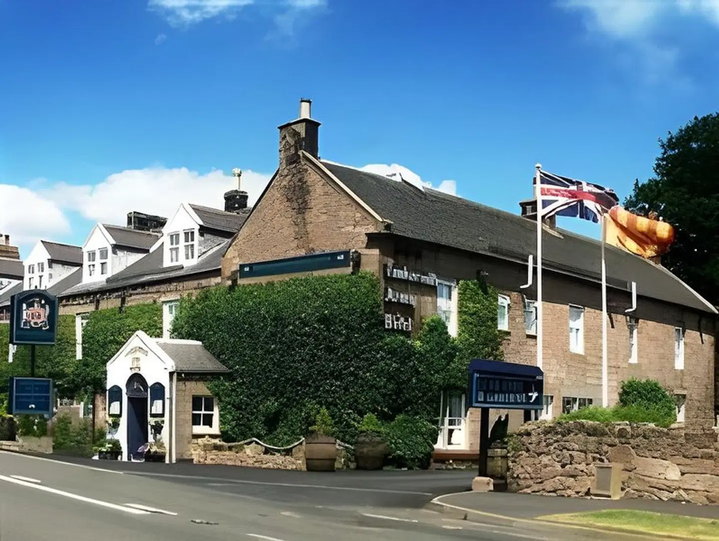 The Tankerville Arms Hotel EXTERIOR