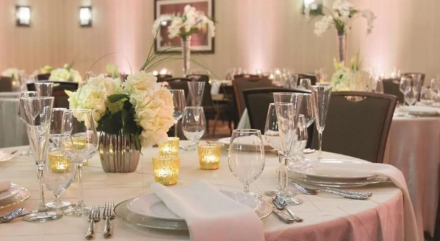 Embassy Suites by Hilton Saratoga Springs Restaurant