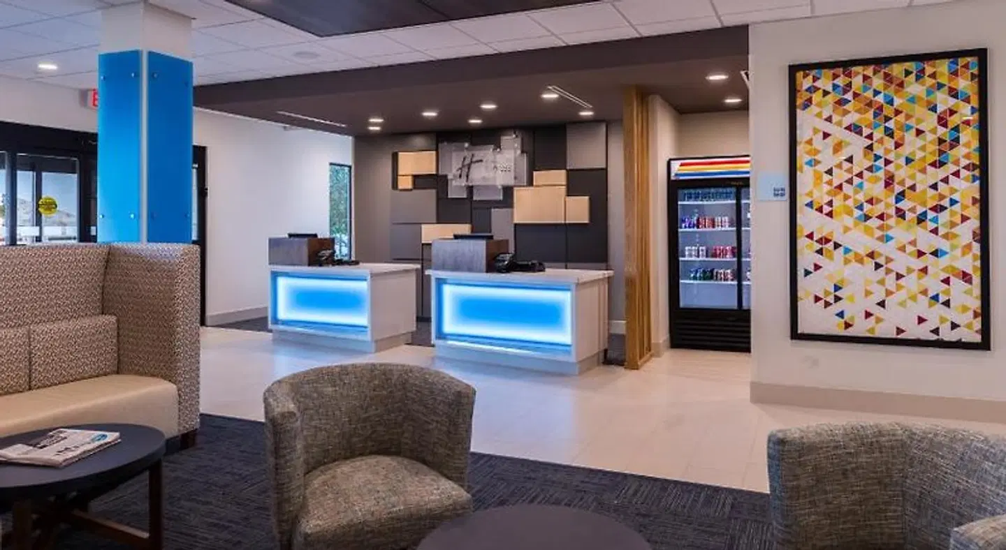 Holiday Inn Express & Suites Fort Worth West by IHG LOUNGE_LOBBY