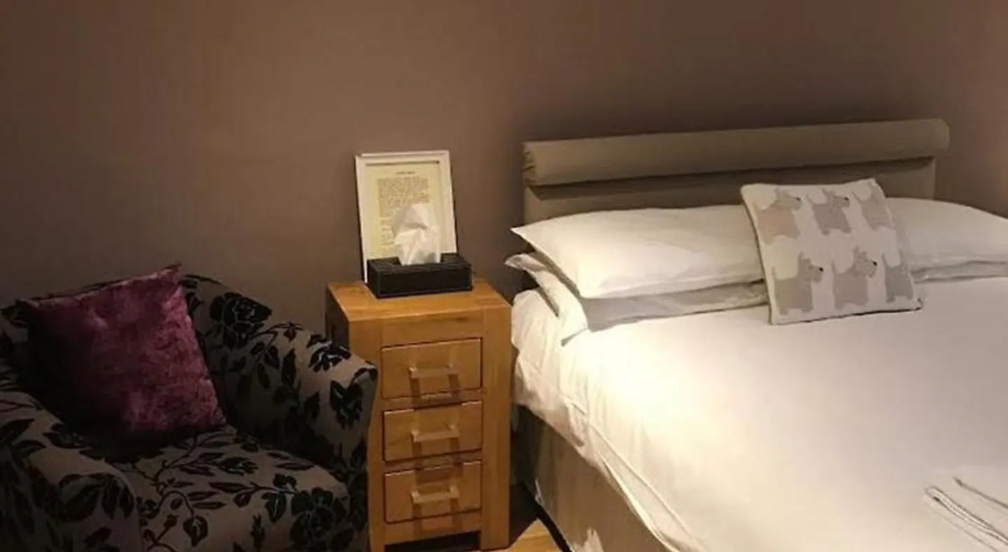 The Crown Hotel ROOM_EXAMPLE