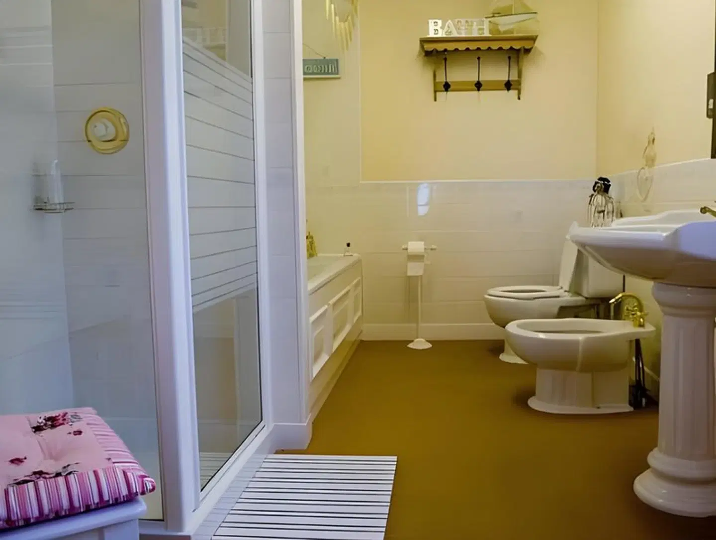 Wetherby Sea-View House Bed & Breakfast Badezimmer