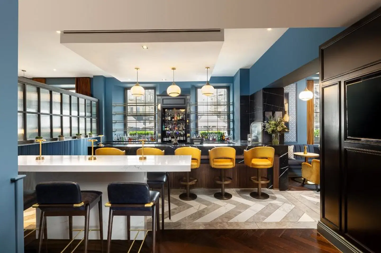 Courtyard by Marriott Edinburgh Bar
