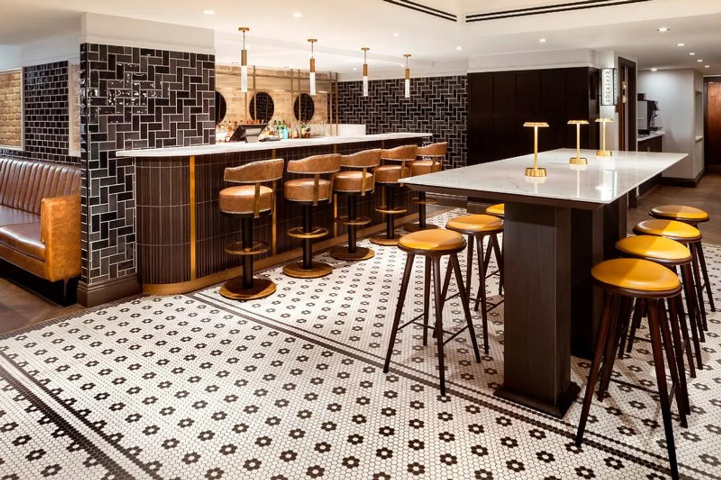 Courtyard by Marriott Edinburgh Bar