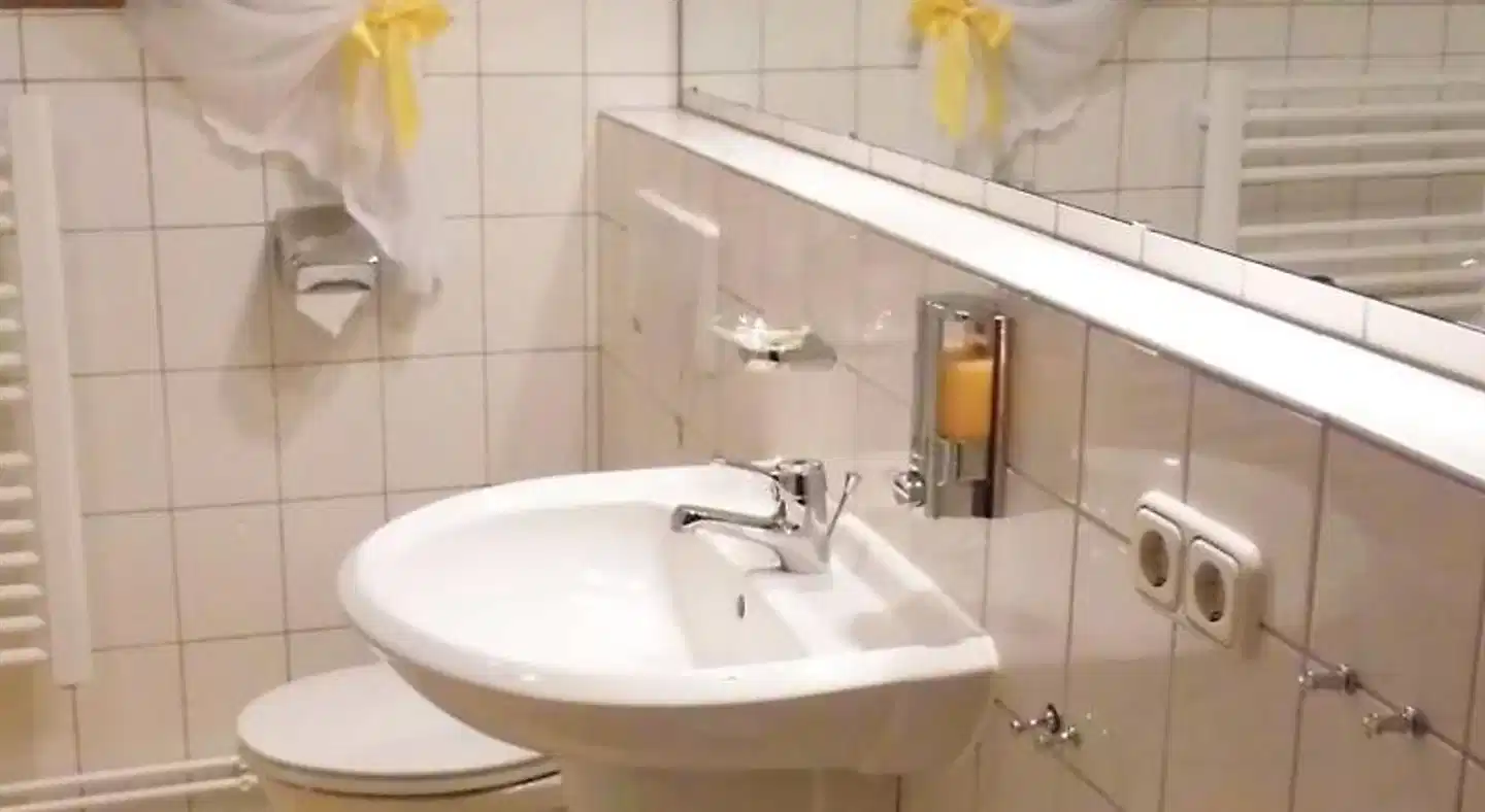 Gesund Wohnen Ferienwohnung/Apartments Badezimmer