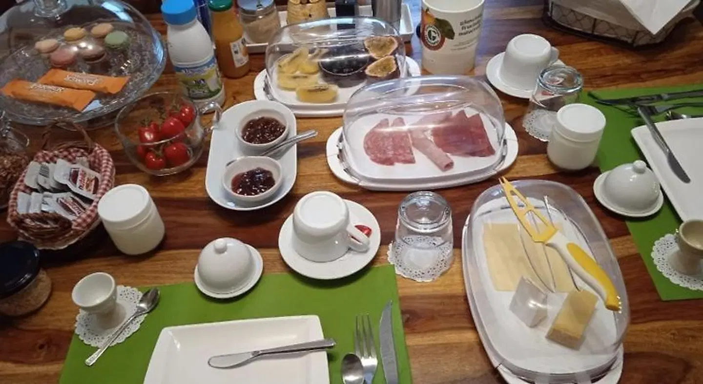Kiki's B&B Restaurant