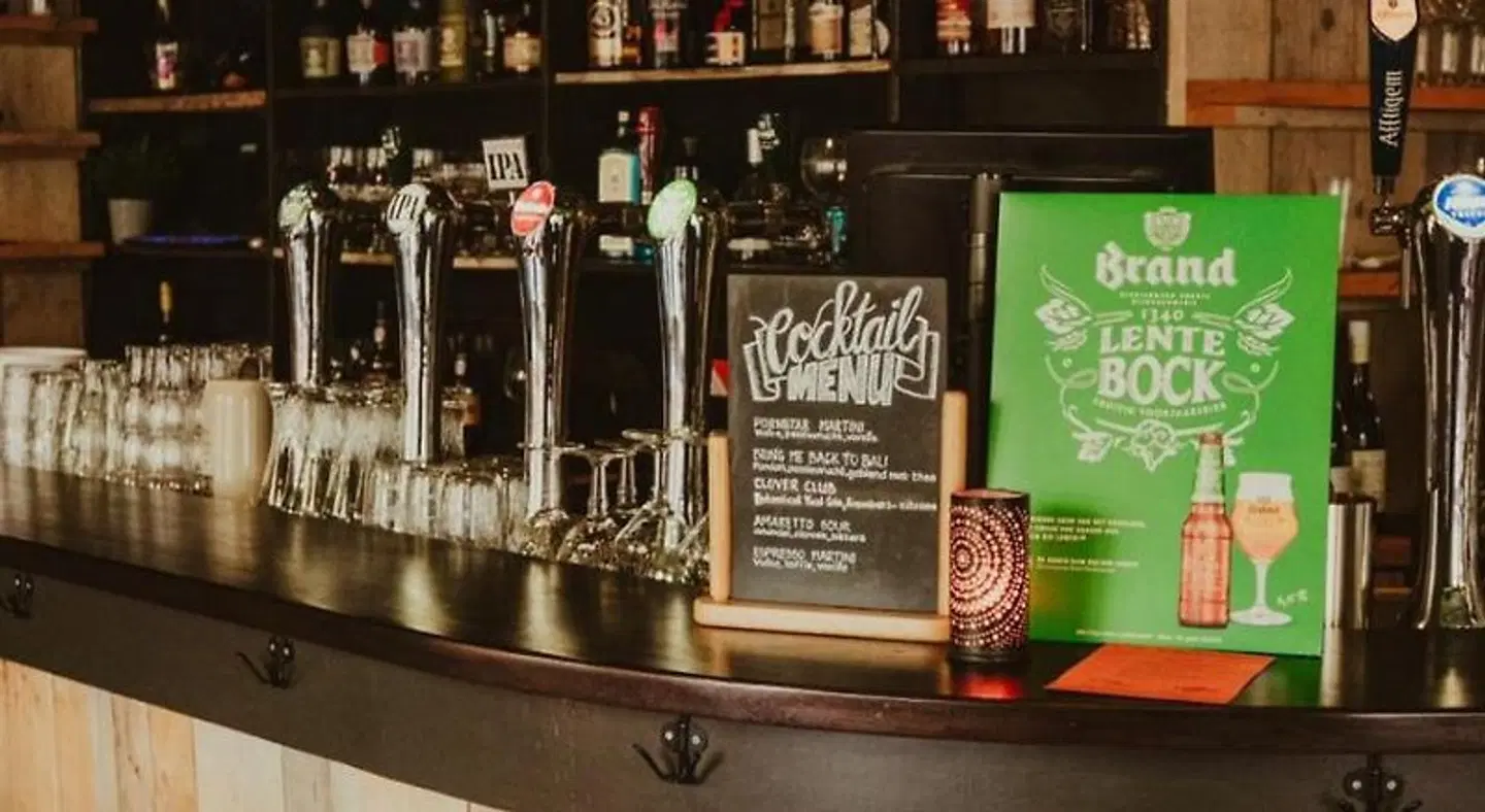 cafe 't Vonderke Bar