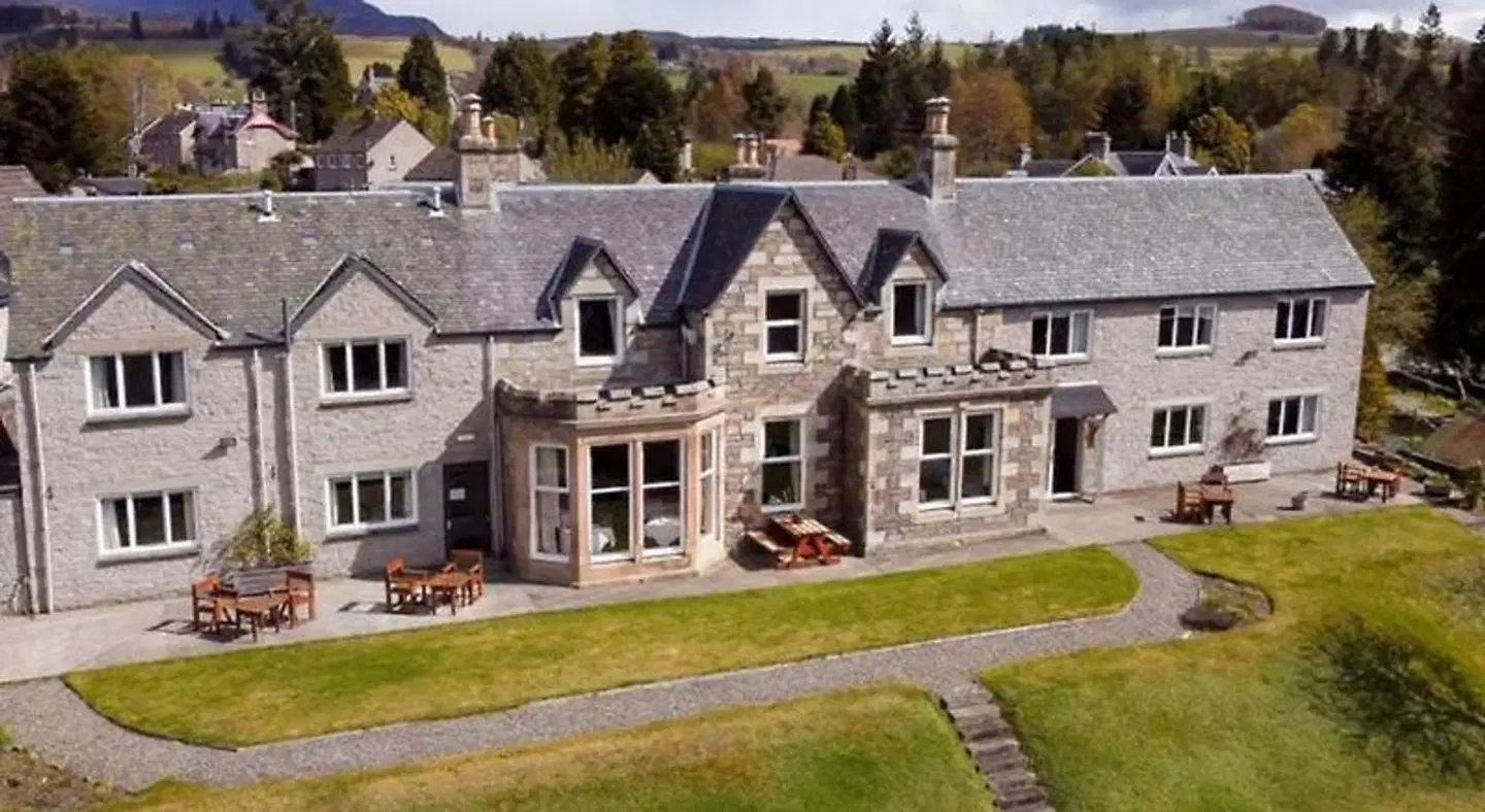Beinn Bhracaigh EXTERIOR