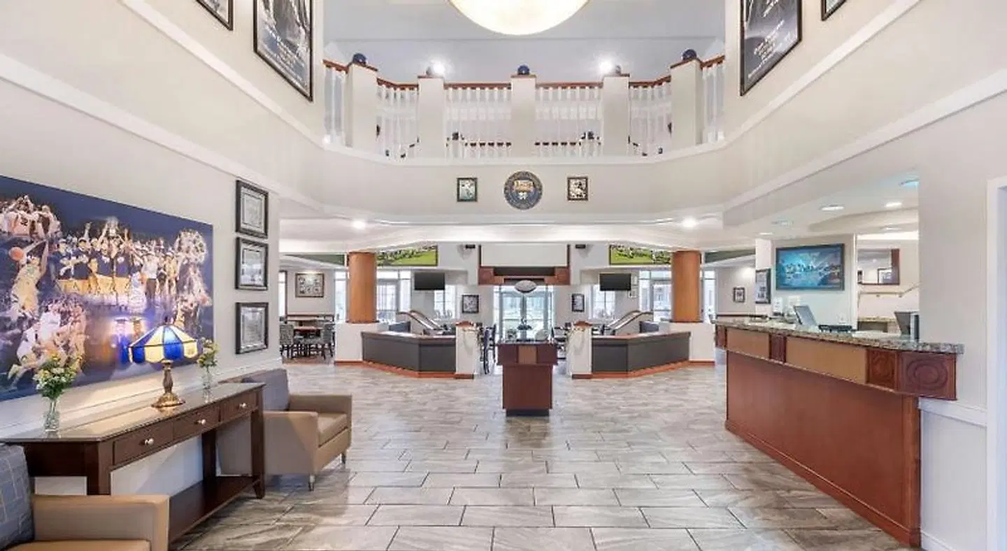 Varsity Clubs of America - South Bend LOUNGE_LOBBY