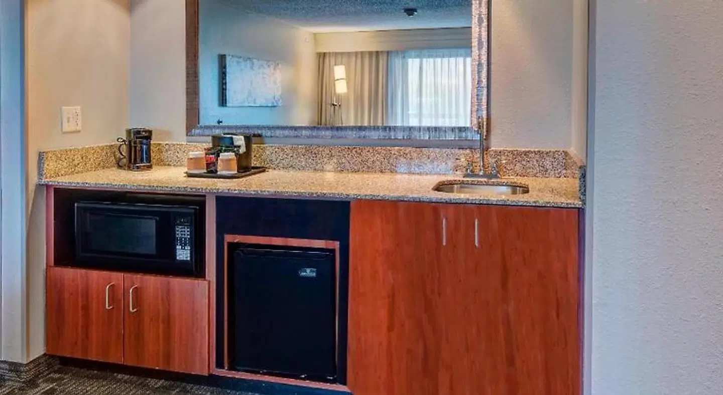 Courtyard by Marriott Alexandria Badezimmer