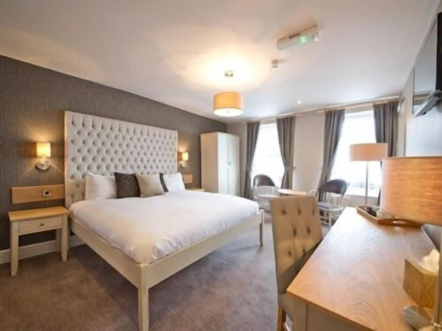 The County Hotel ROOM_EXAMPLE