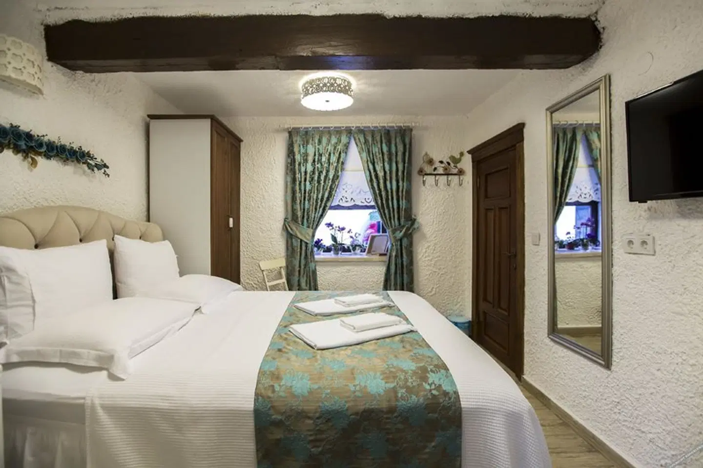 Teos Lodge ROOM_EXAMPLE