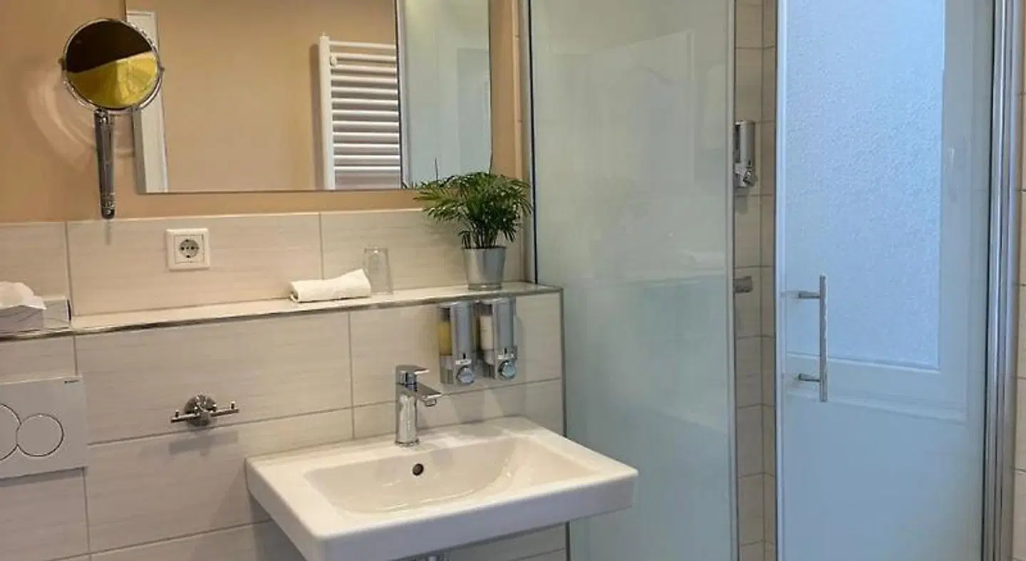 Zum Roten Tore Badezimmer