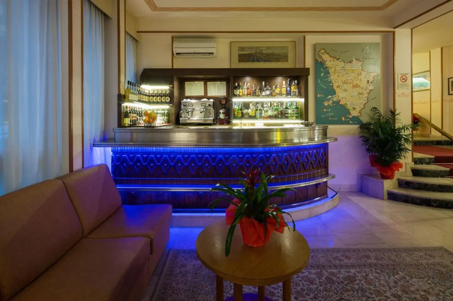 Terminus & Plaza Bar