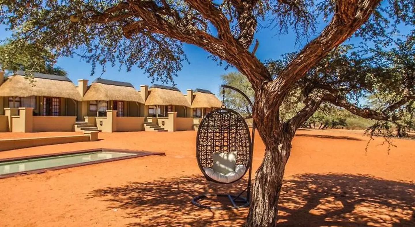 Zebra Kalahari Lodge Terrasse