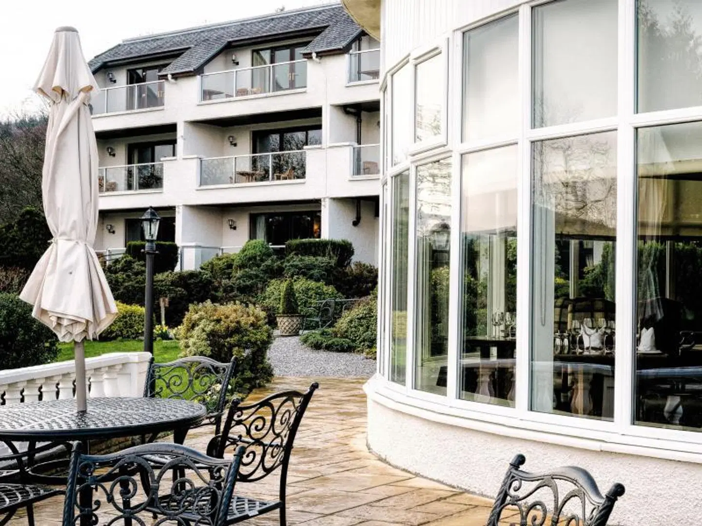 Macdonald Forest Hills Hotel & Spa EXTERIOR