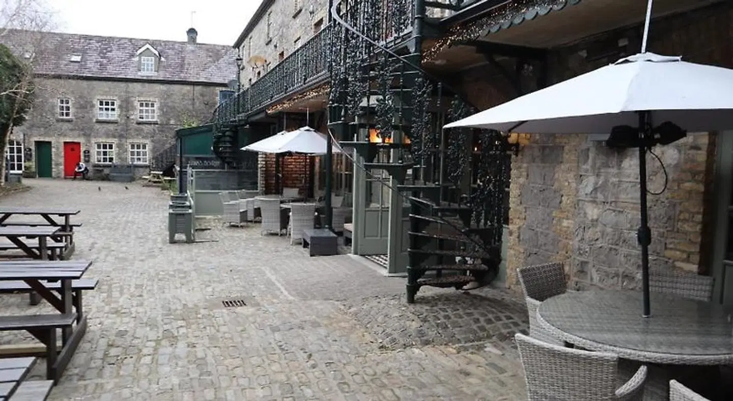 The Lodge Accommodation Terrasse