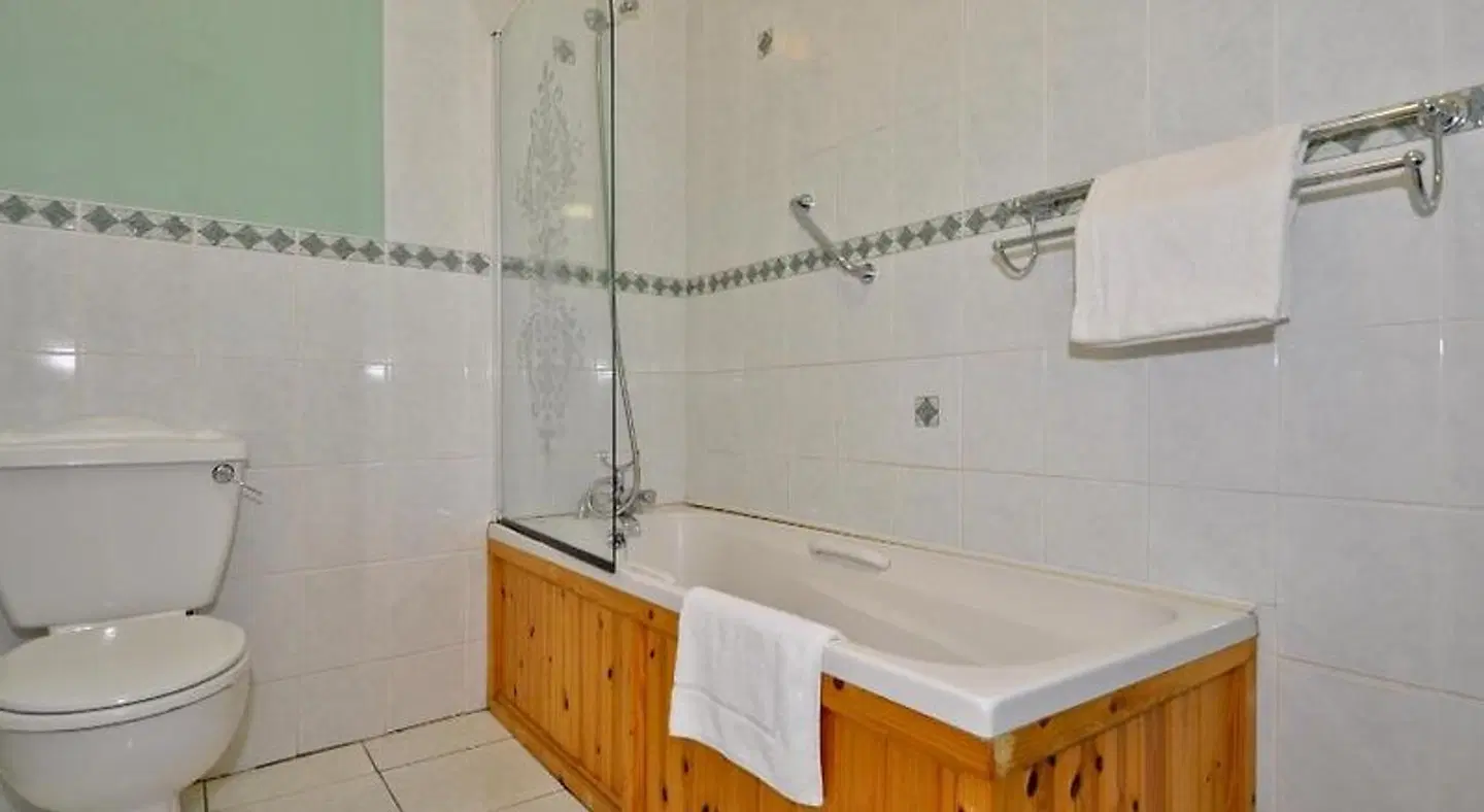 Boffin Lodge Guest House Badezimmer