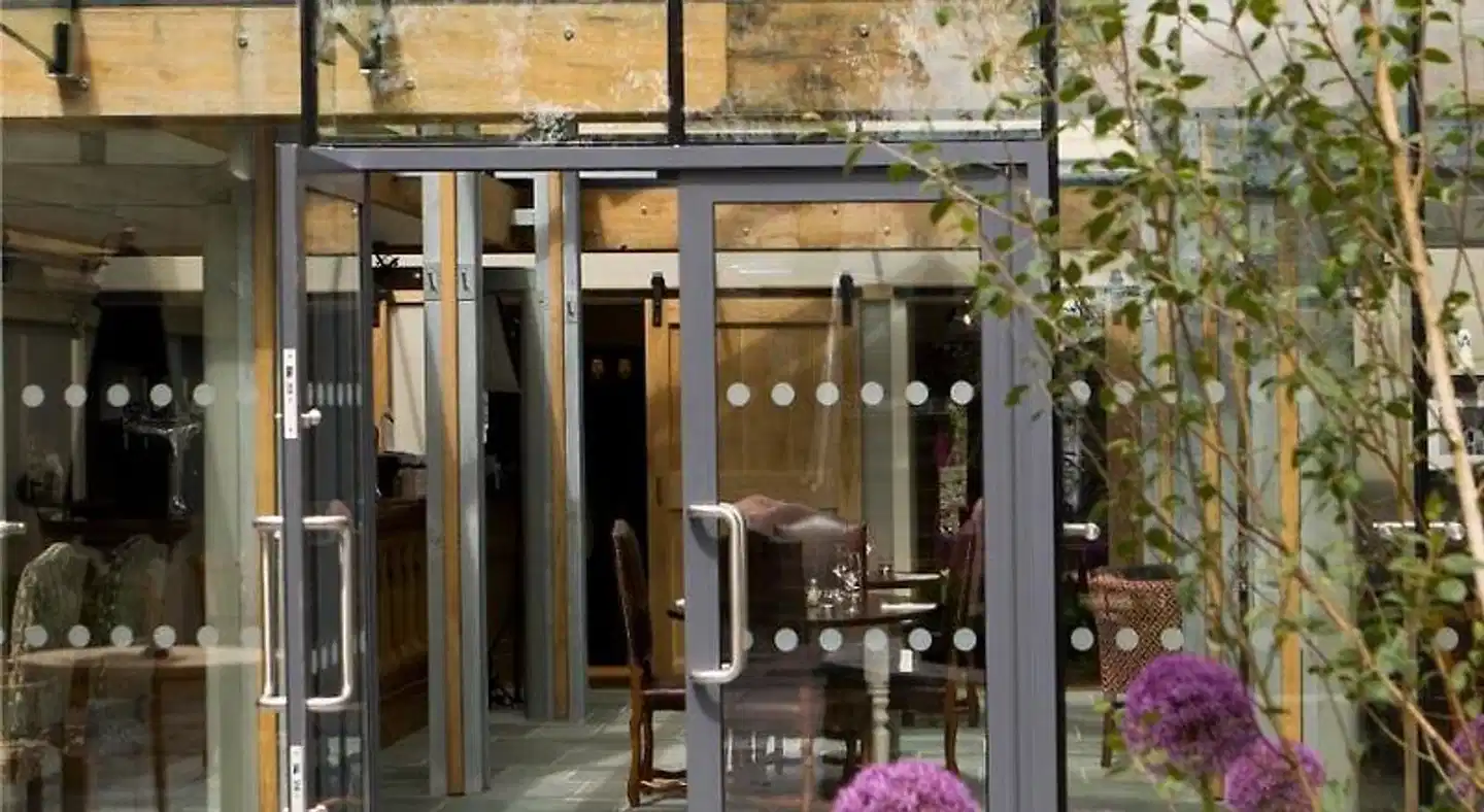 The Three Crowns Terrasse