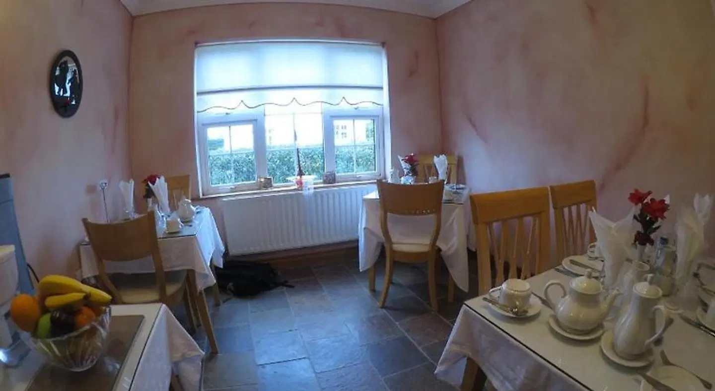Derghaven B&B, Hostel & Self Catering Restaurant