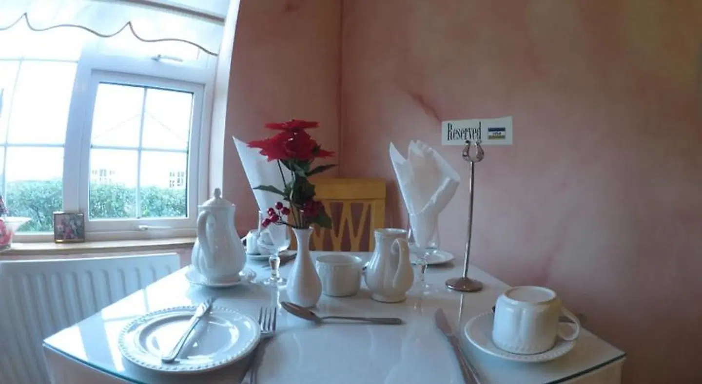 Derghaven B&B, Hostel & Self Catering Restaurant