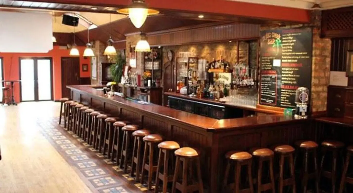 Myles Creek Bar