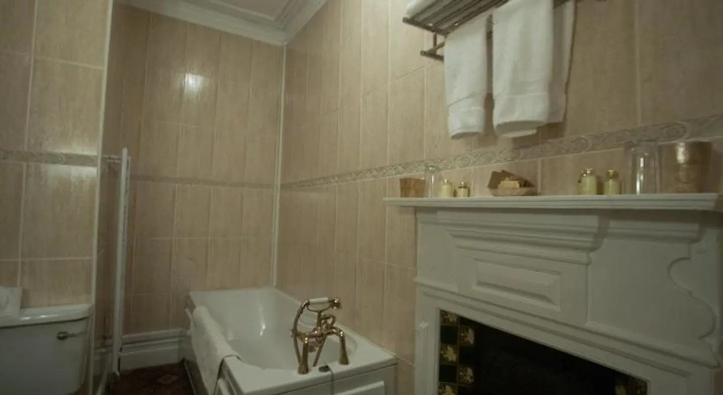Meifod Country House Badezimmer