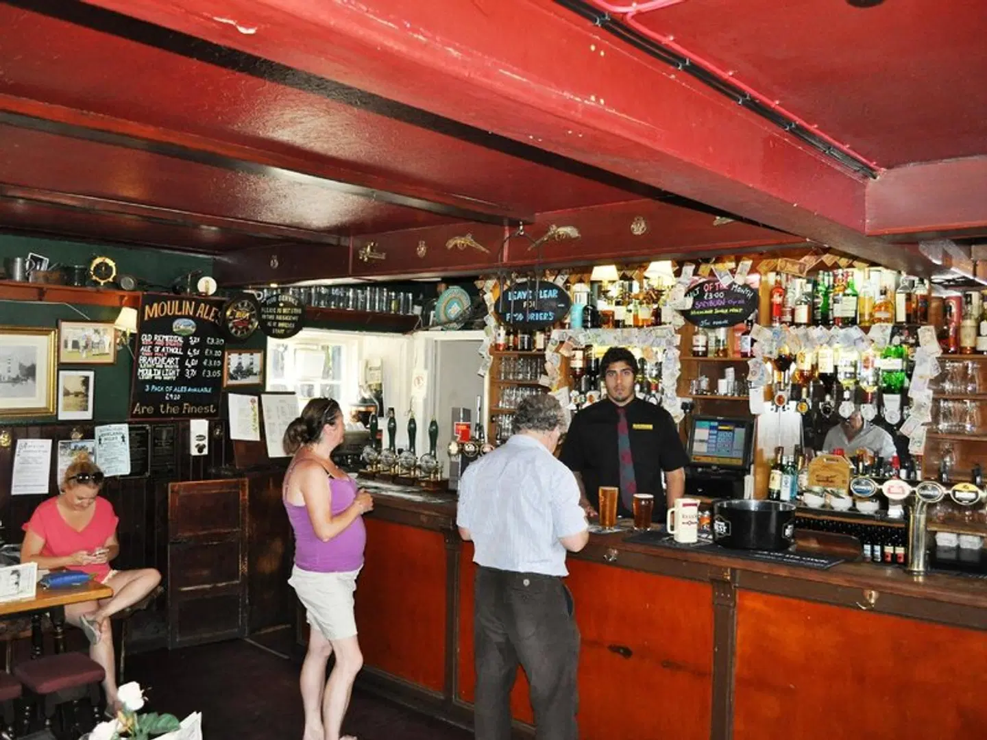 The Moulin Hotel Bar