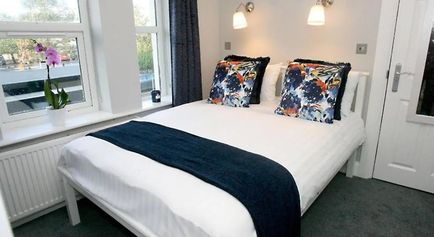 The Sliding Rock Inn ROOM_EXAMPLE