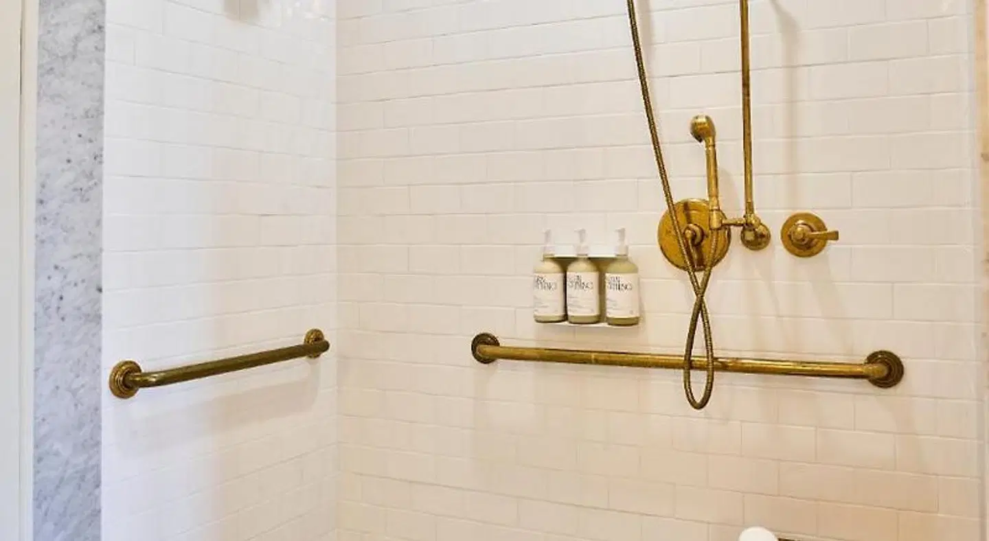 The Inn on the Lake SPORTS_AND_LEISURE