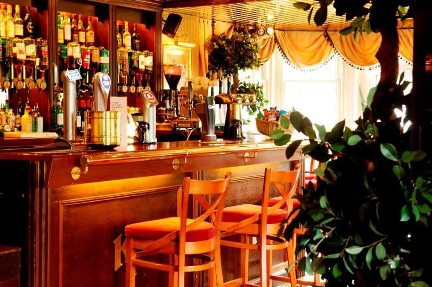 Kirkhouse Inn Bar