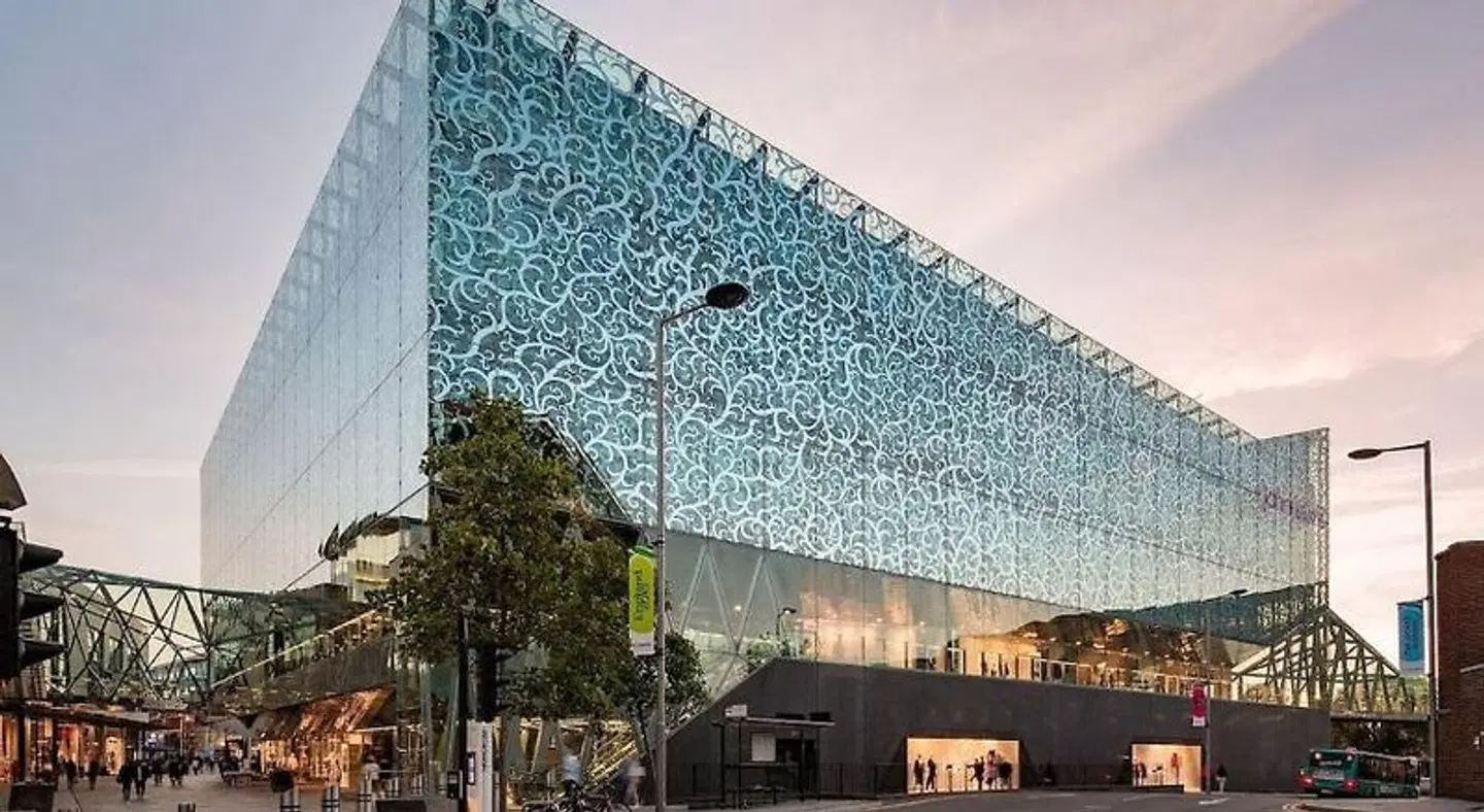 Quora Regent EXTERIOR