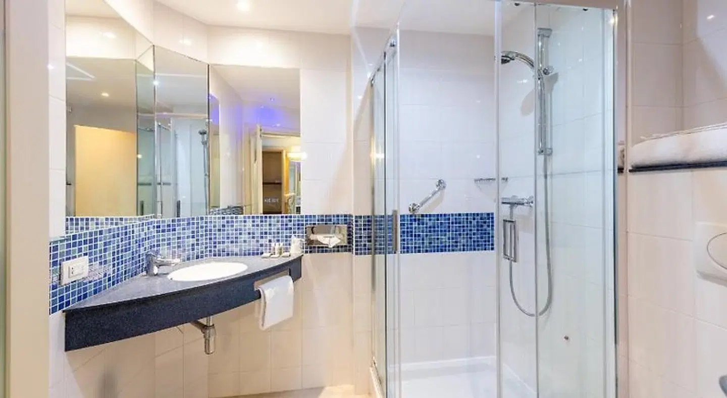Idea Hotel Udine Tavagnacco Badezimmer