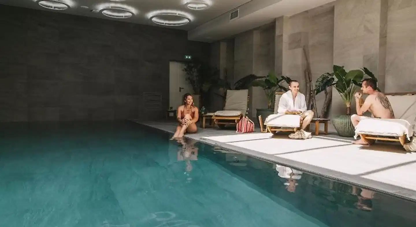 Hôtel 1770 & Spa Hallenbad